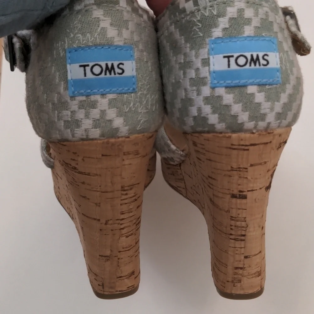 𝅺toms Sienna Aztec Wedges Green White 8